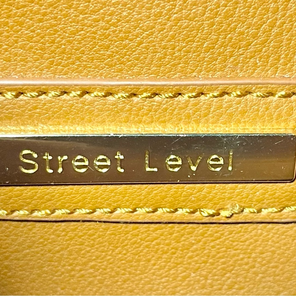 Street Level Purse - Picture 4 of 4
